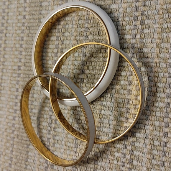 Vintage Set of Monet White & Gold Bangles - Picture 2 of 13